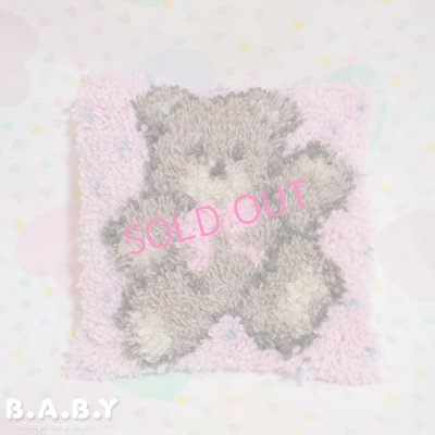 画像1: LatchHooks Bear Pillow / Pink Dot Coffee