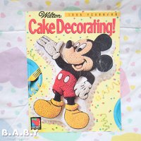 Wilton Cake Decorating! / 1996 Year Book