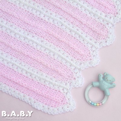 画像1: Pink & White Crochet Blanket
