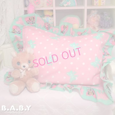 画像1: Dot & Bow Minnie Ruffle Pillow Cover