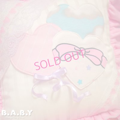 画像2: Handmade Heart Lace Ruffle Pillow