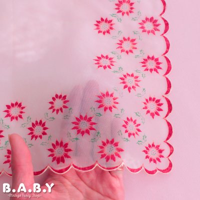 画像2: Christmas Sheer Hanky / Scallop Frocked Poinsettia