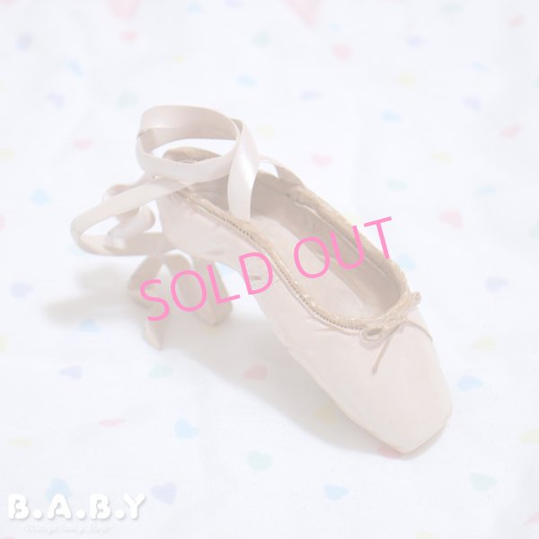 画像1: Toe Shoes Metal Figurine (1)