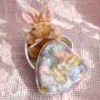 画像1: Easter Bunny & Egg Plastic Heart Box (1)