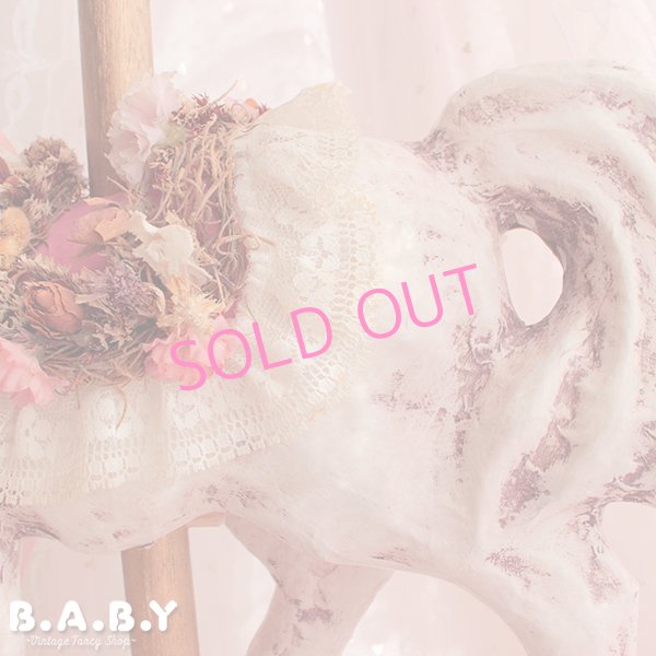 画像6: Petal Toss Carousel House (6)